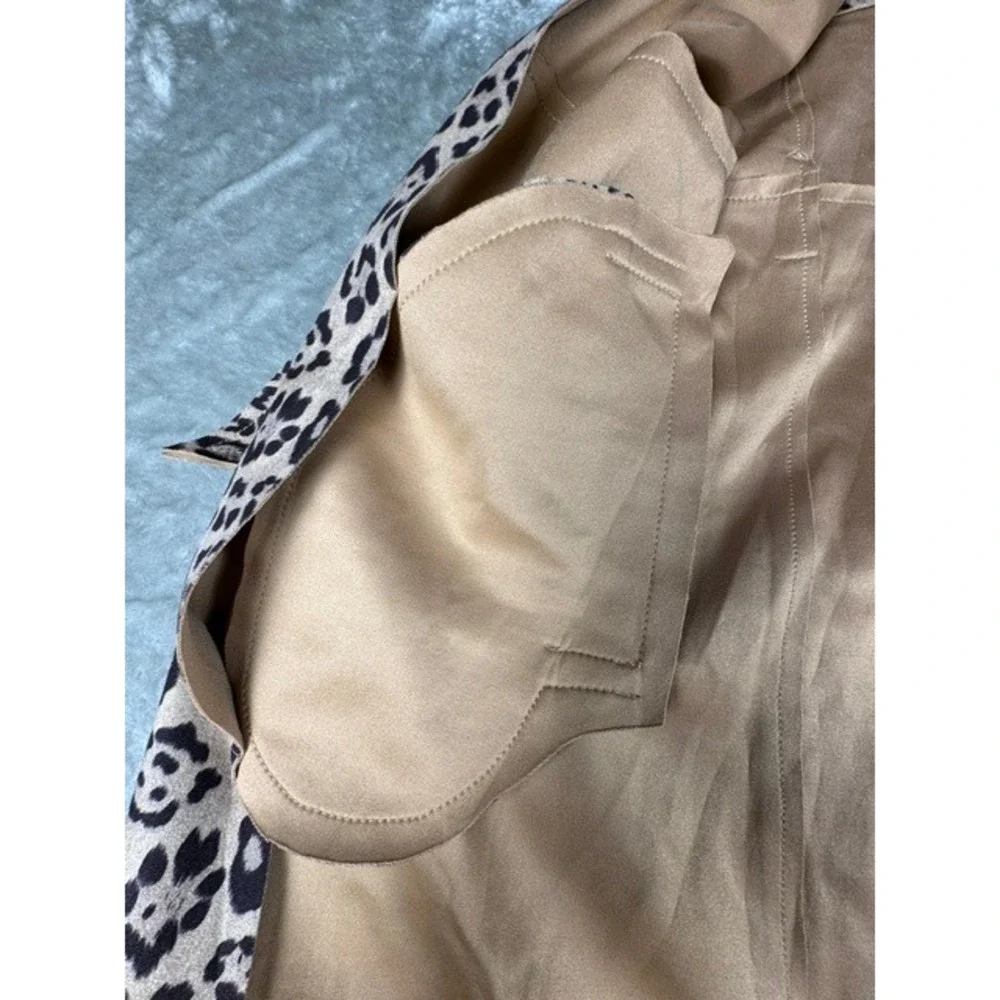 NWT Entro Leopard Print Top - Size Medium - Boutique Quality